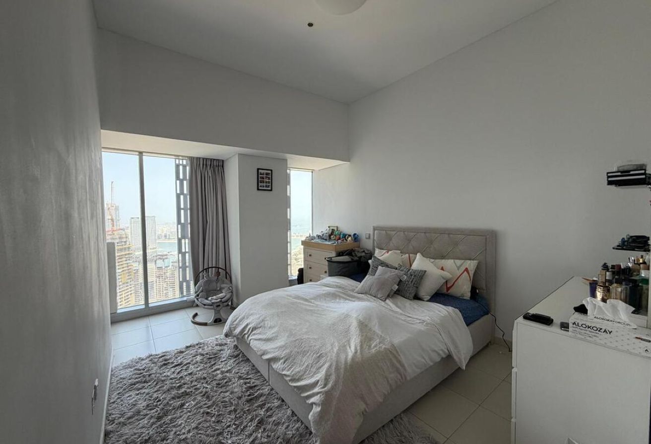 1BR IN CAYAN TOWER | SEA VIEW | HIGH FLOOR — 3