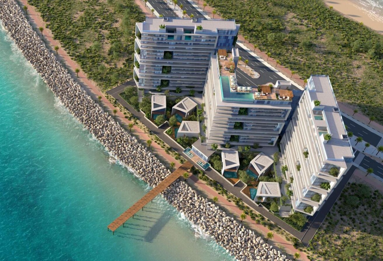 Luxury 4-Bedroom Villa | Beachfront Living — 2