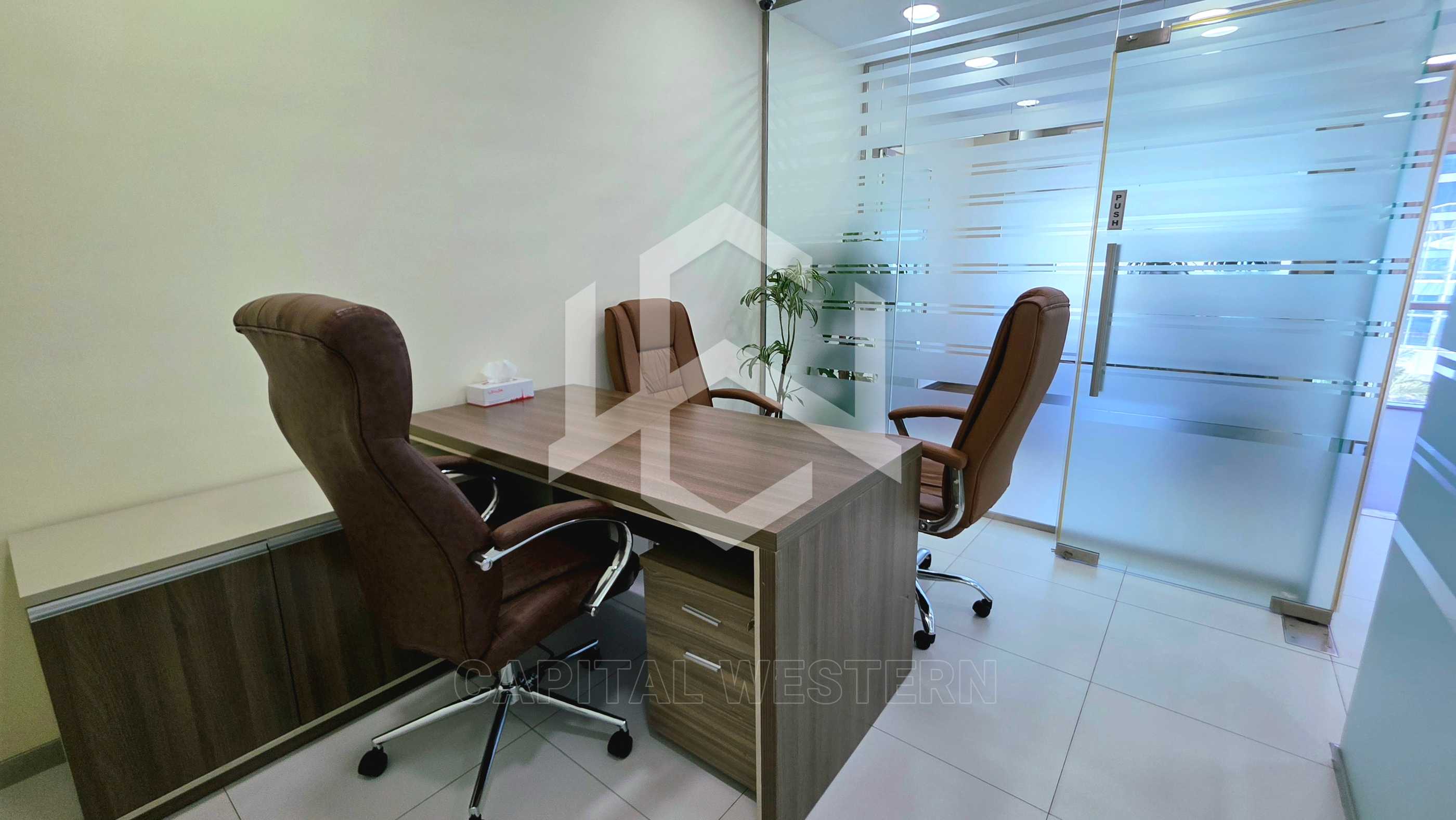 Luxurious Office | Fully Furnished | 4 Parkings — 2