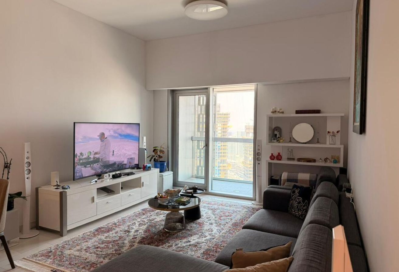 1BR IN CAYAN TOWER | SEA VIEW | HIGH FLOOR — 4