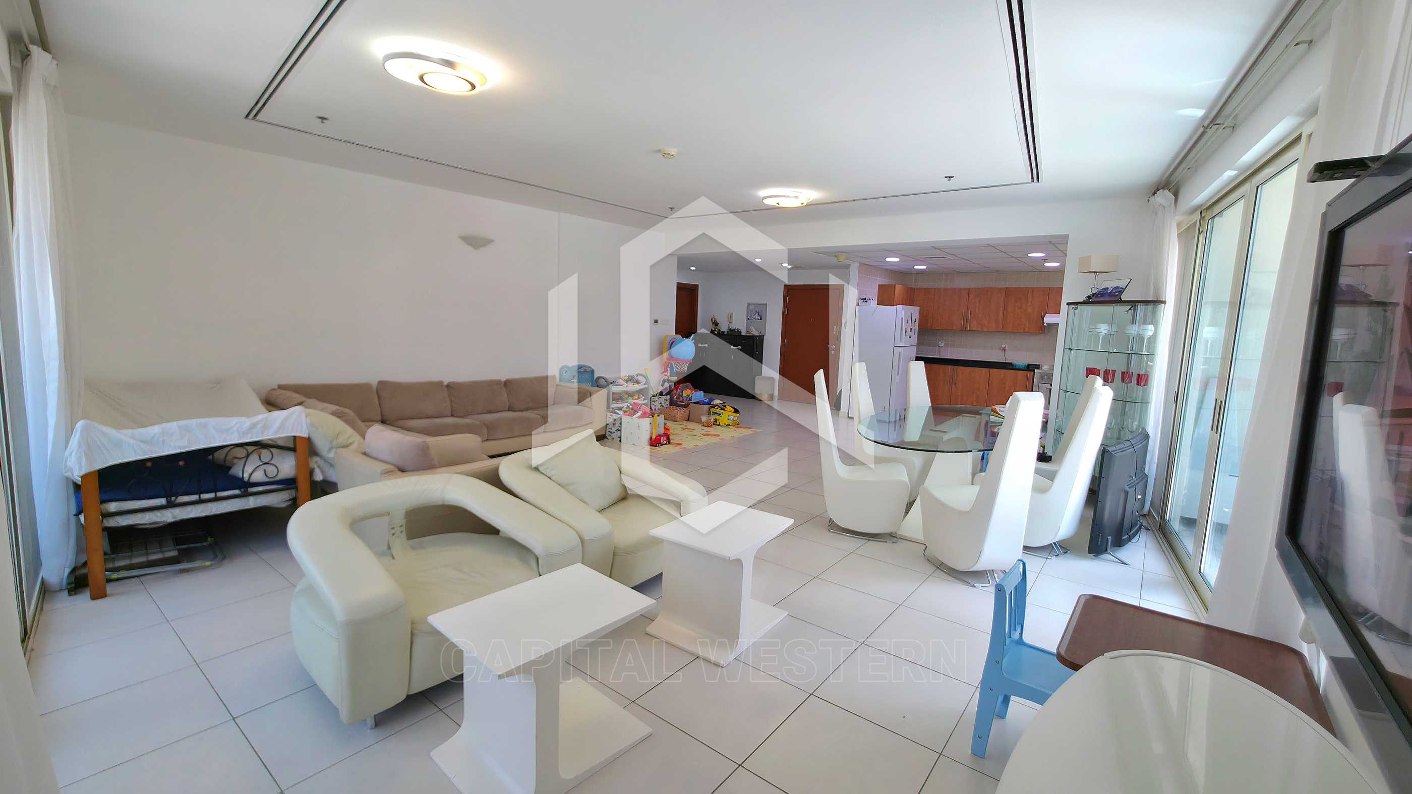 Corner 2 Bedroom | Canal View | 3 Balconies — 3