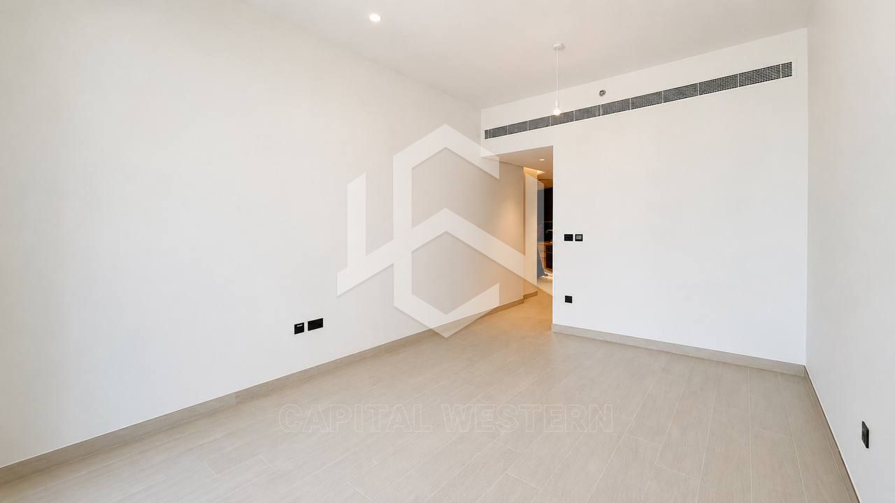Elegant Semi-Furnished Studio | Brand-New Building — 2