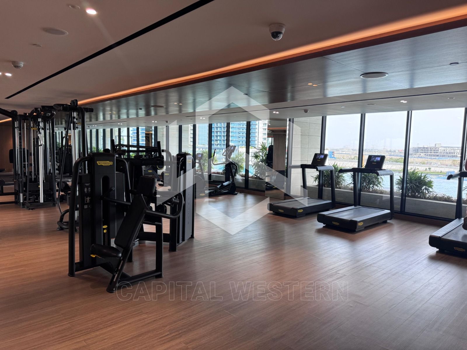 Fully Furnished | 12 cheques | Big balcony — 4