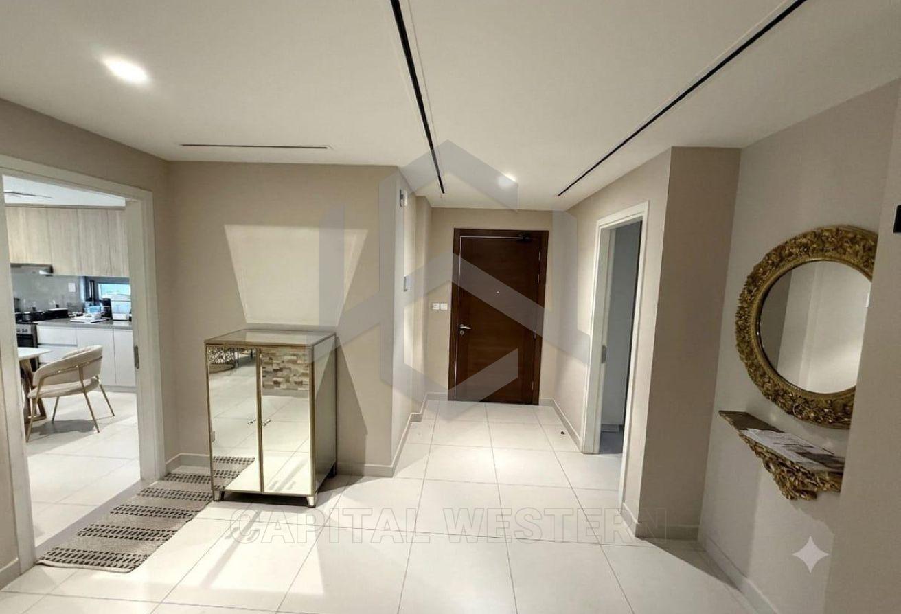Corner 4BR Villa | Upgraded | Huge Garden — 4