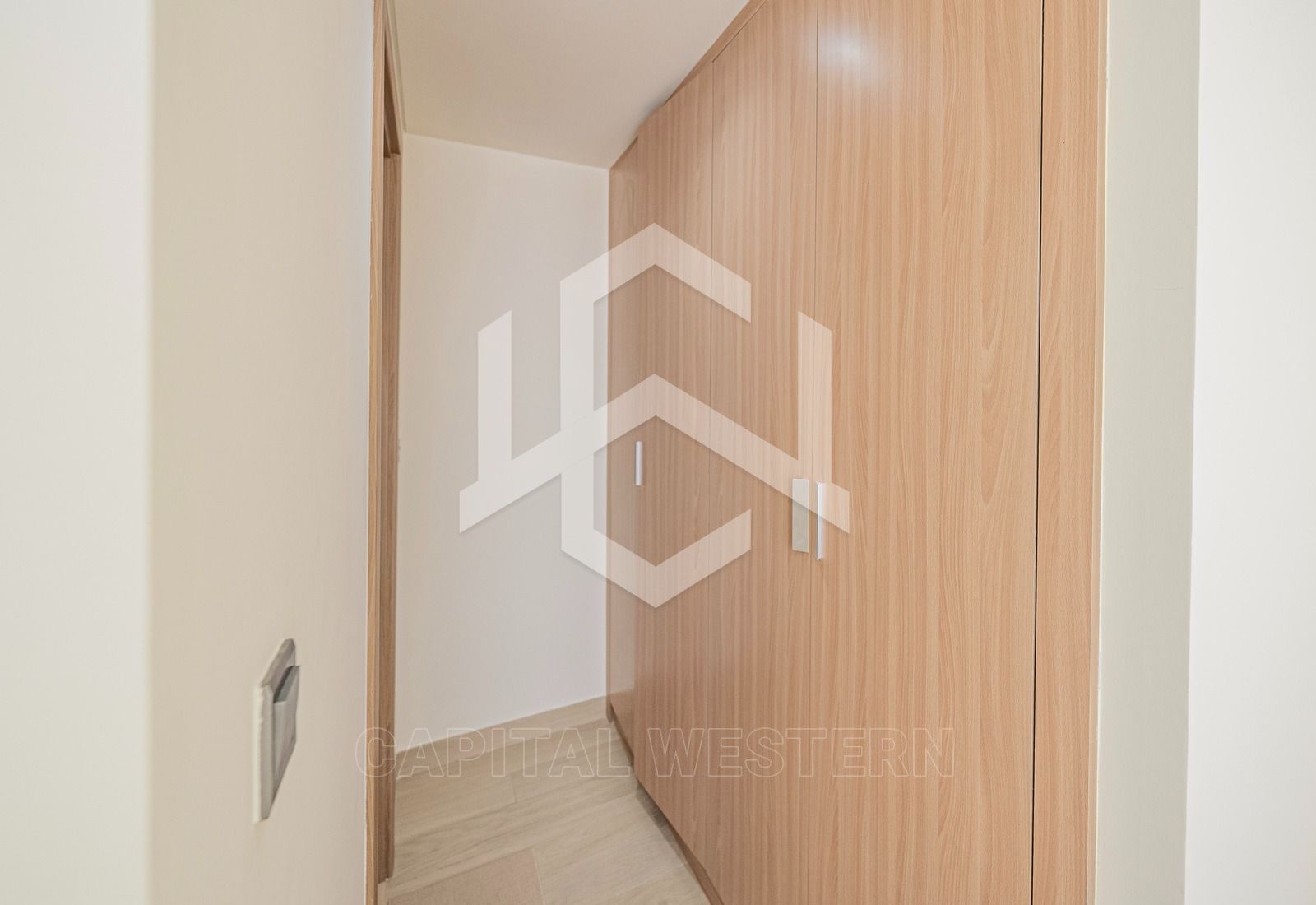 Fully Furnished 1BR | High Floor | Prime Location — 4