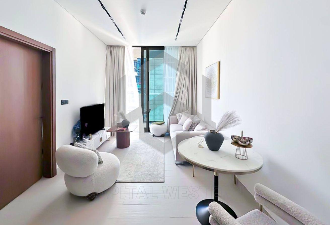 Canal View | Spacious Balcony | High Floor — 2