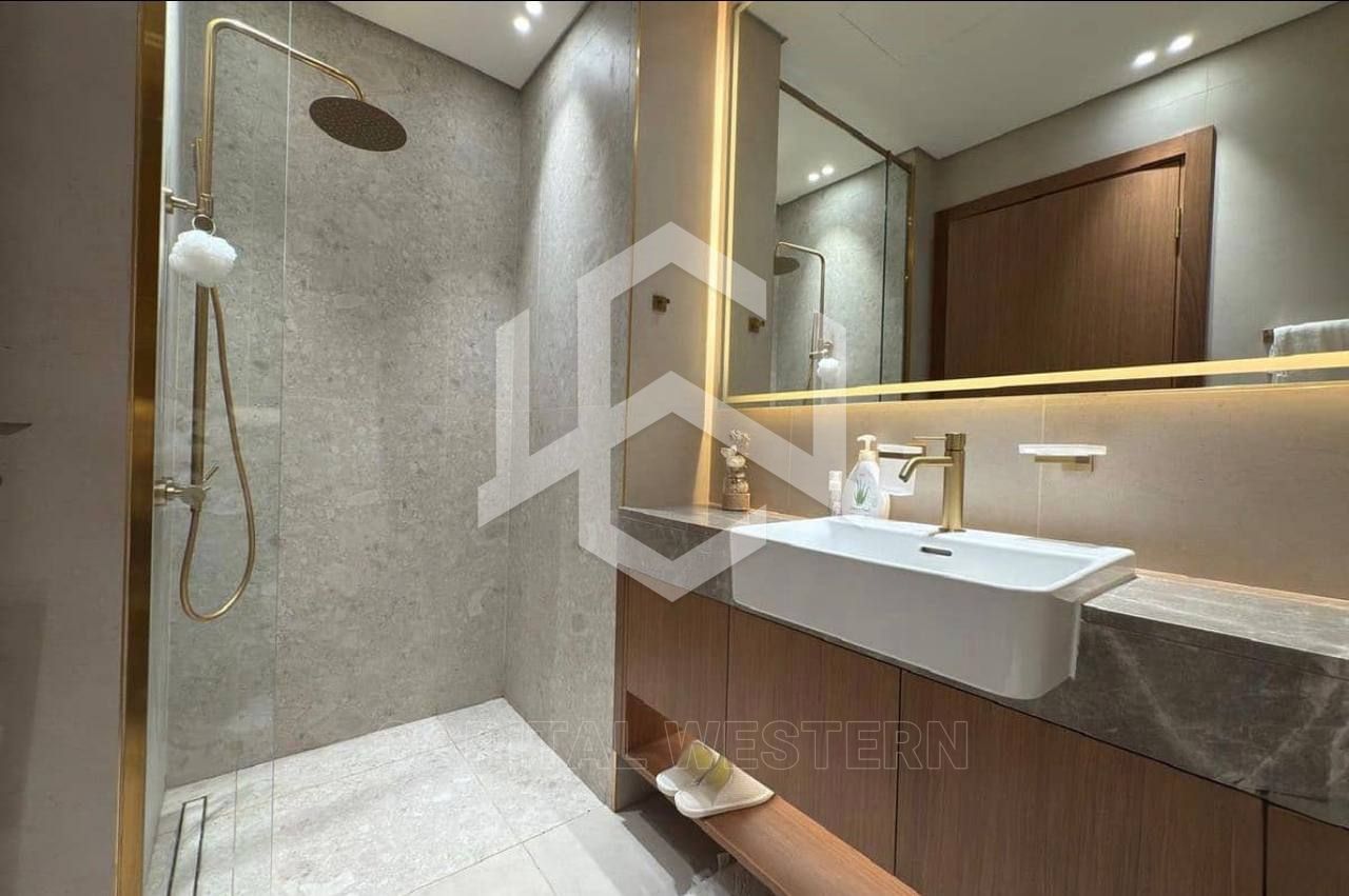 Fully Furnished | 12 cheques | Big balcony