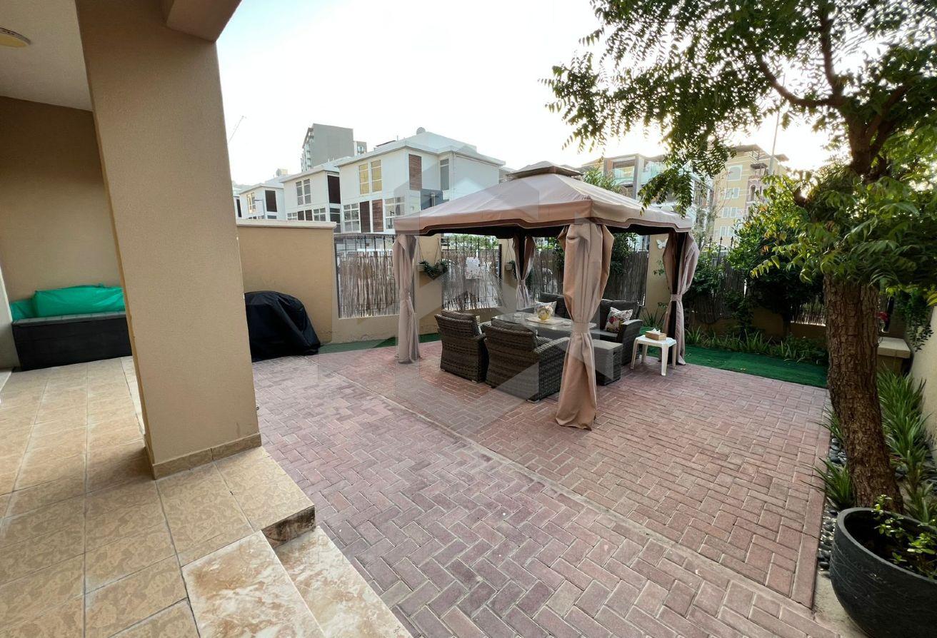 UNFURNISHED 3BR+M | PRIVATE GARDEN | CORNER UNIT — 2