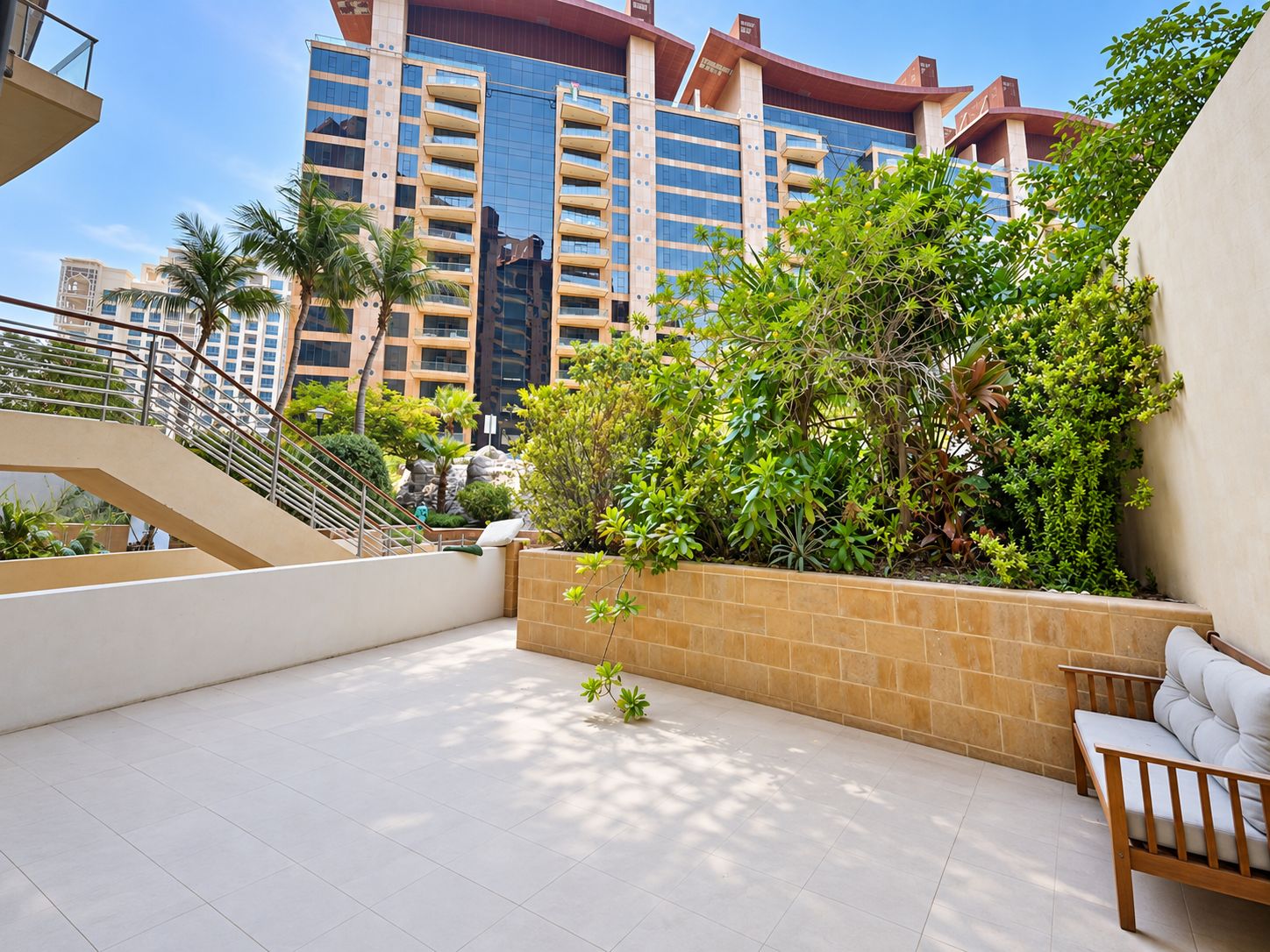 Spacious Garden | Luxury Living | Beach Access