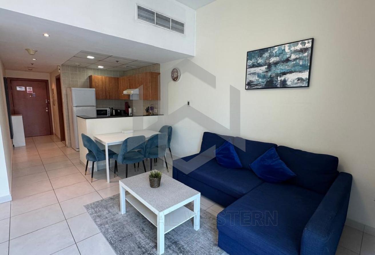 Spacious 1BR | SZR View | 5mins from Metro — 4