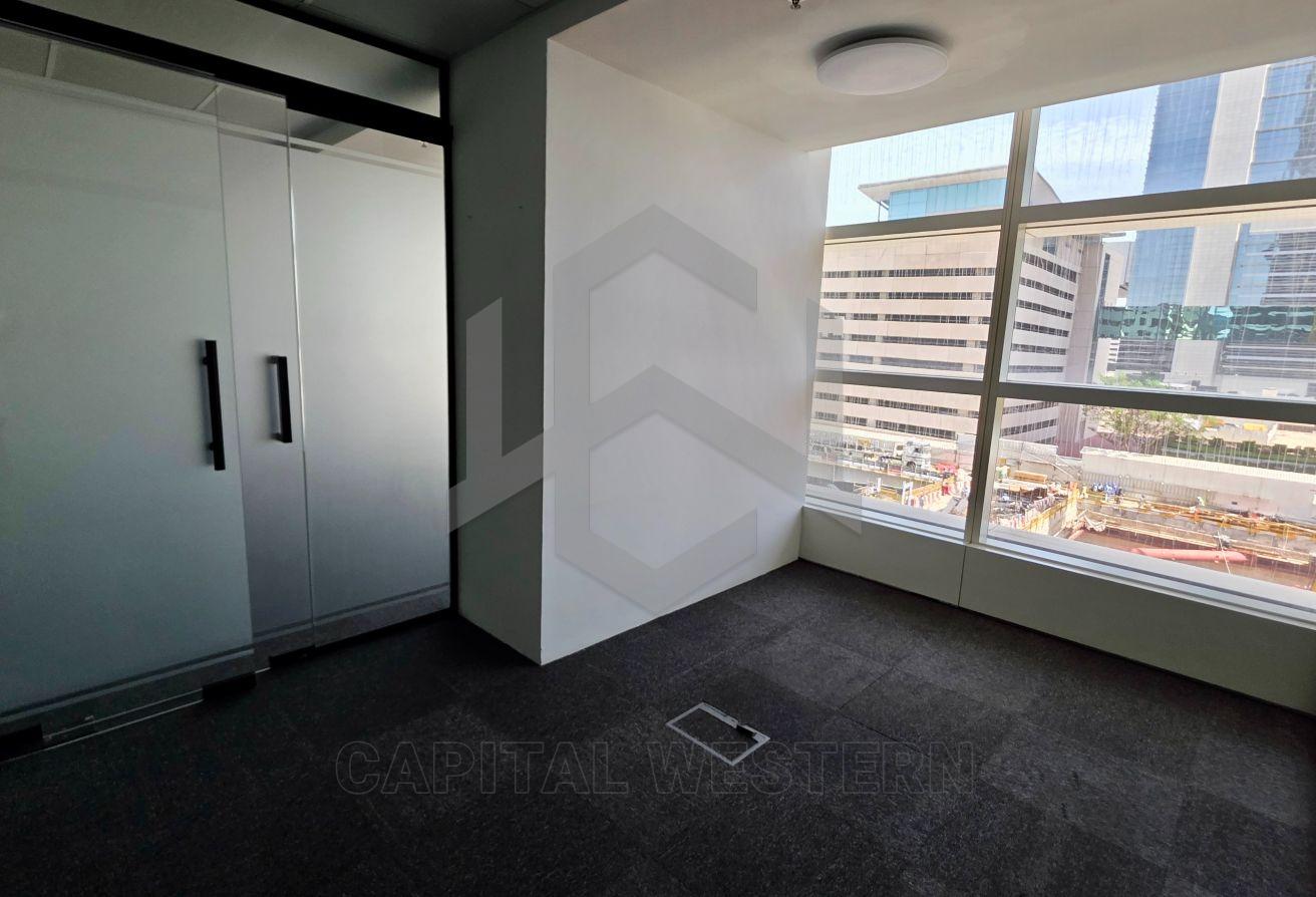 Carpeted | Partitioned | Zaabeel View | Near Metro — 4