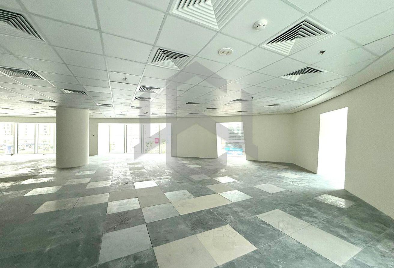 HUGE LAYOUT, SZR VIEW, RAISED FLOOR, BRIGHT OFFICE — 3