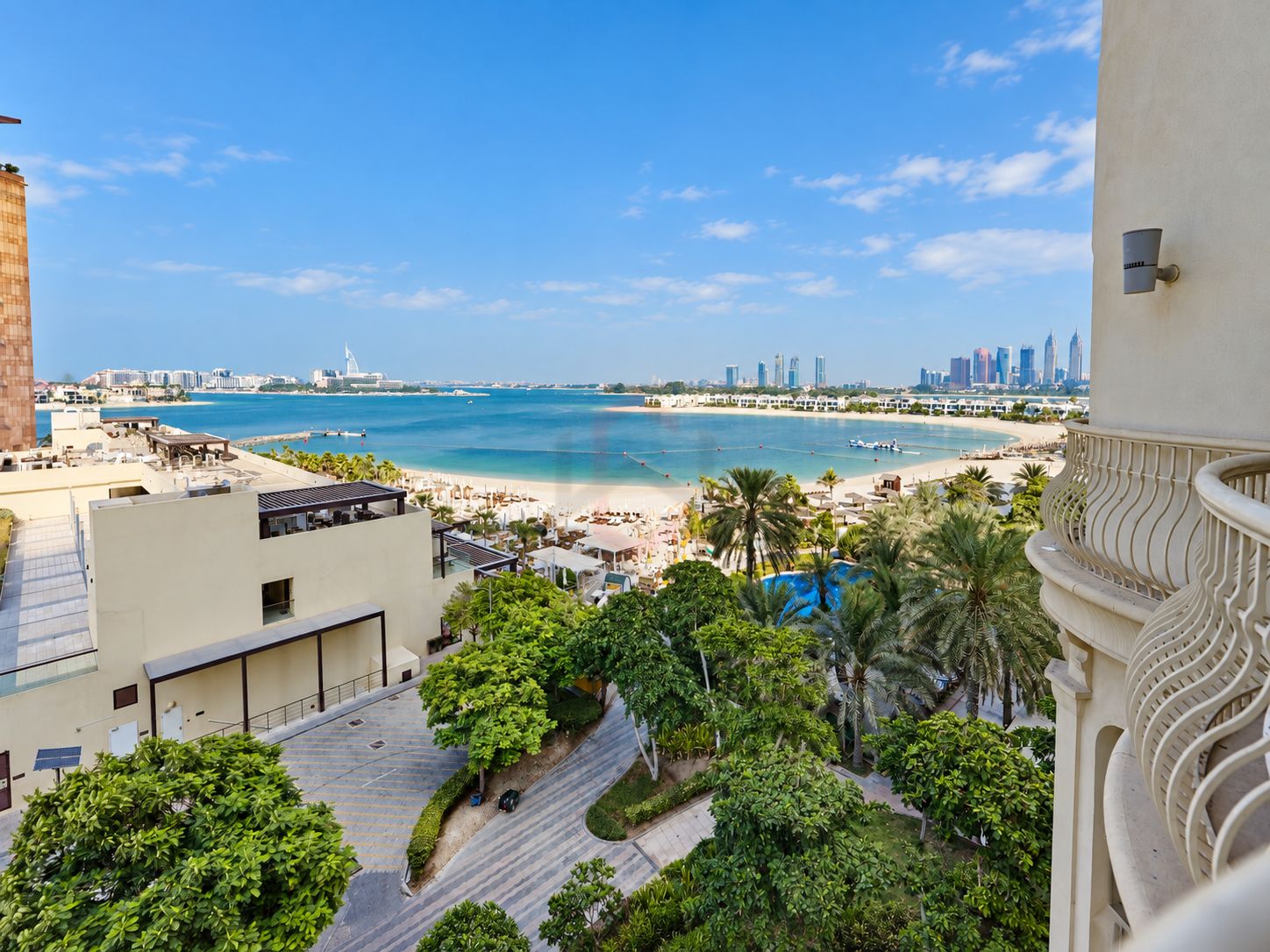 Uninterrupted Sea View | Furnished | Stylish