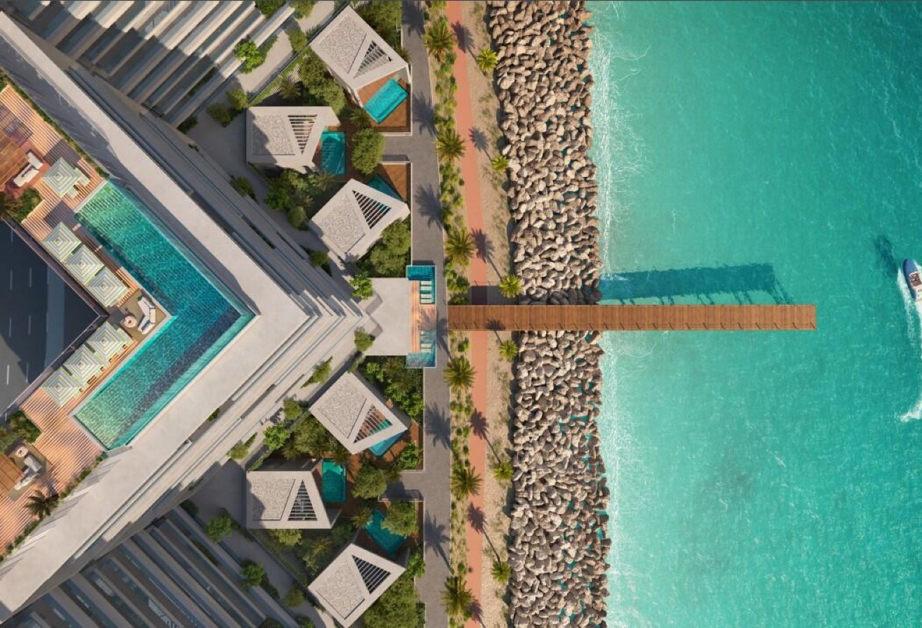 Luxury 4-Bedroom Villa | Beachfront Living — 3