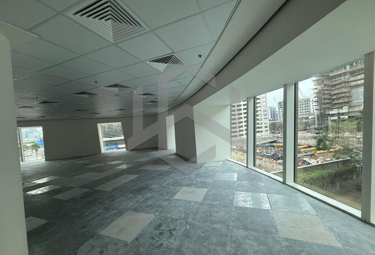 HUGE LAYOUT, SZR VIEW, RAISED FLOOR, BRIGHT OFFICE — 2