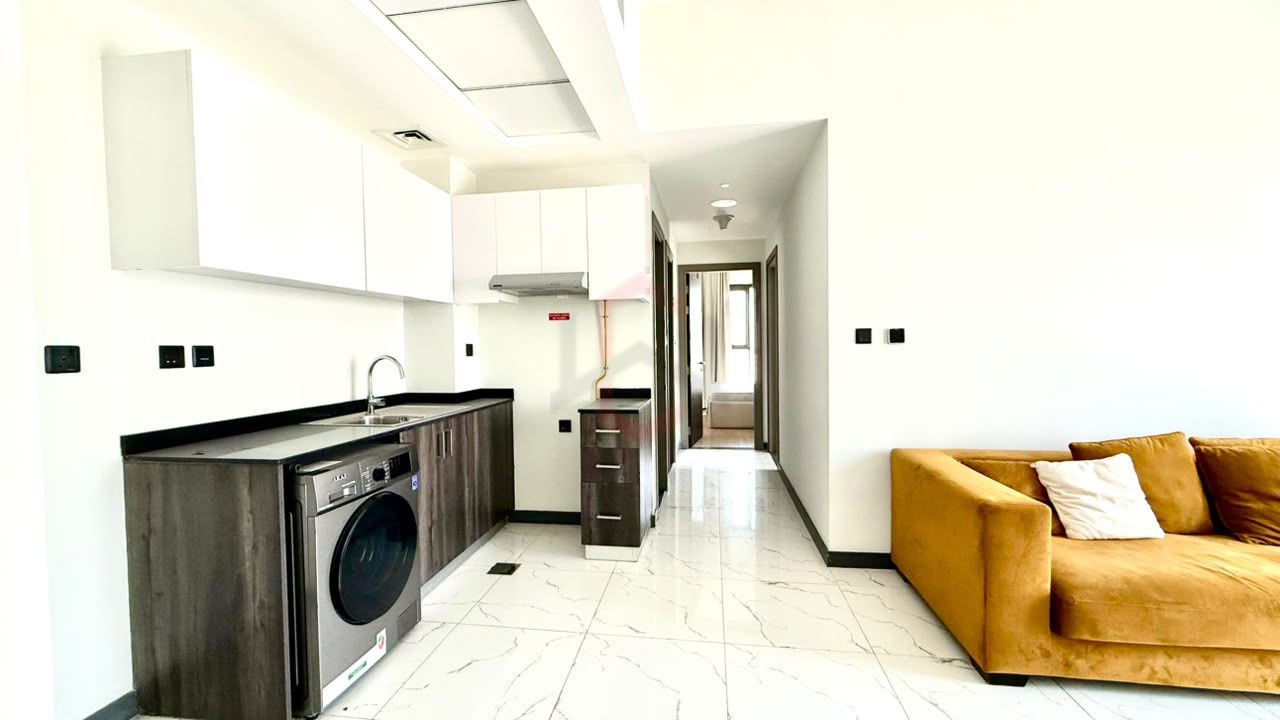 Vacant | Corner Unit | High Floor | Furnished — 3