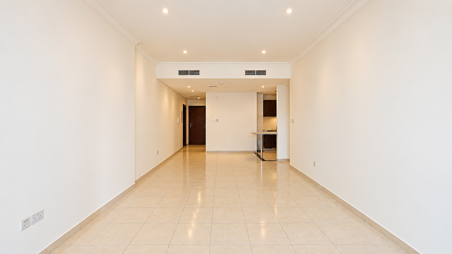 City View | Prime Location | Ready to Move — 2