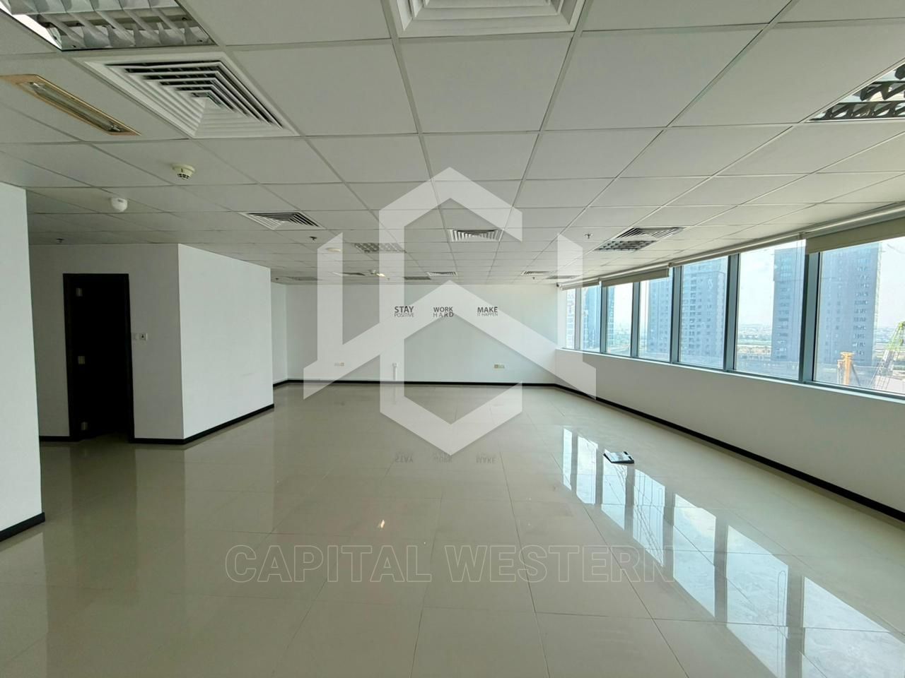 Spacious Office | Prime Location | 2 Parkings — 2