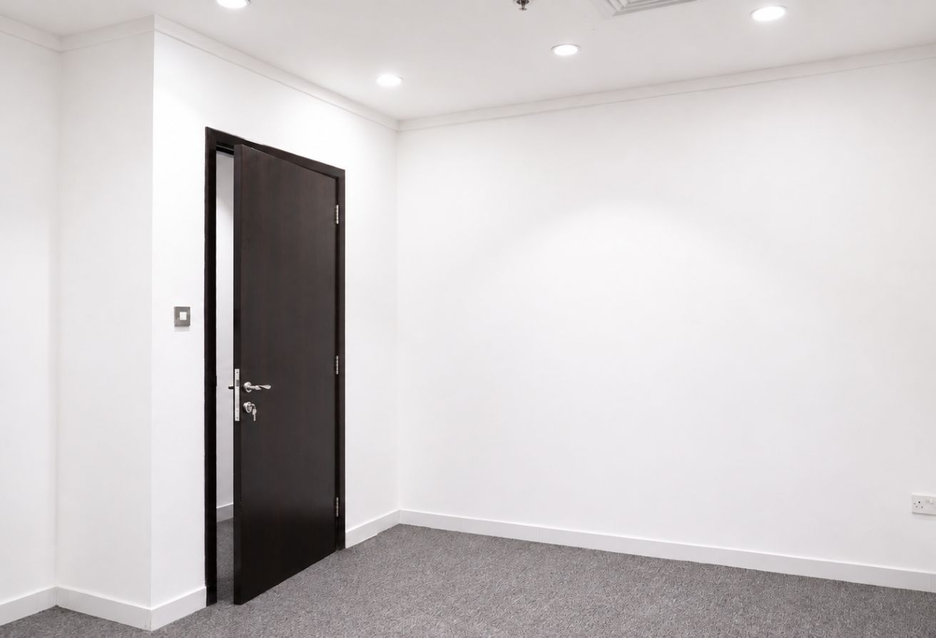 Retail Shop | Fitted | Unfurnished | Carpeted — 4