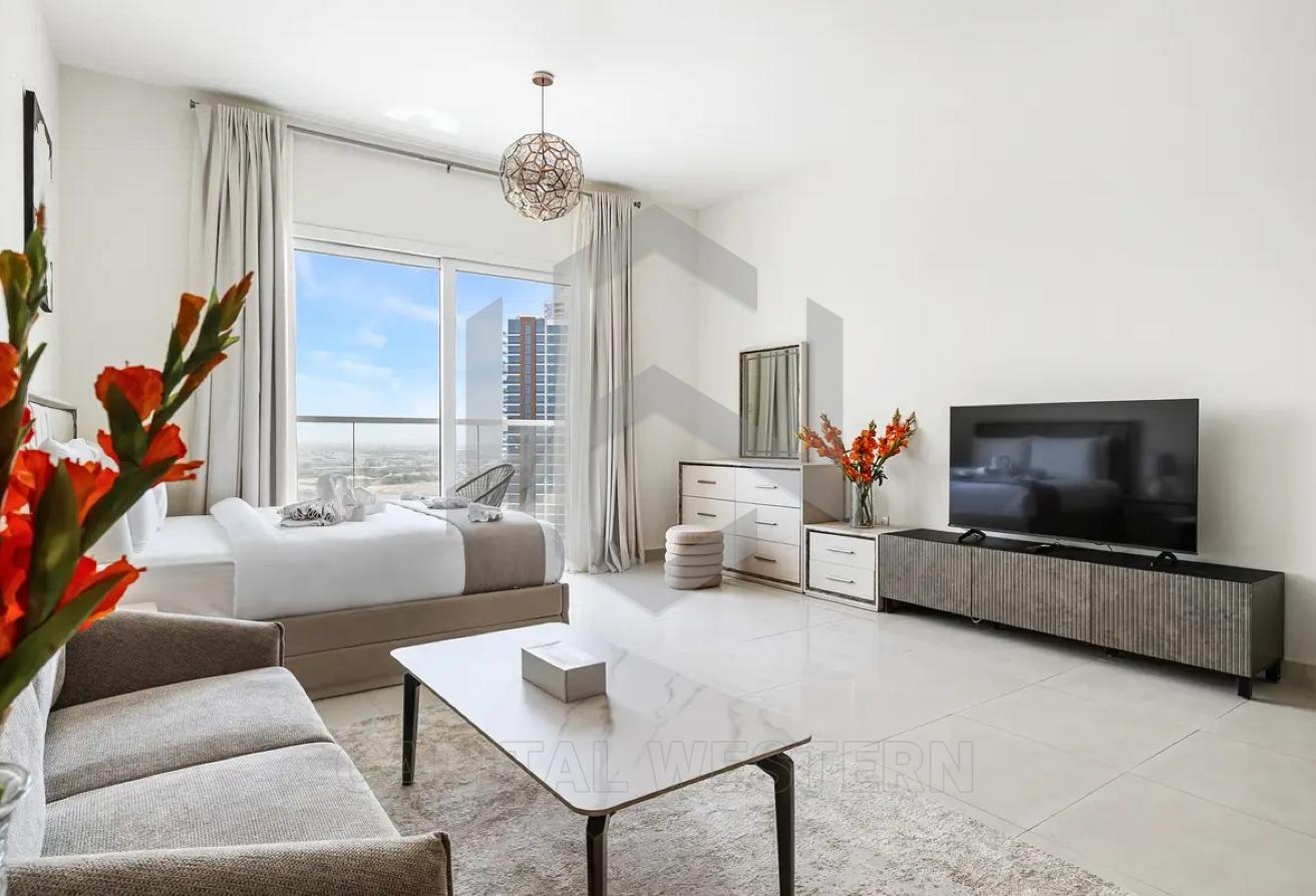 Deluxe Fully Furnished Studio | Business Bay — 2
