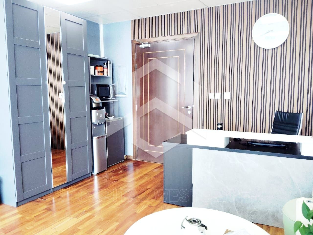 Access To Metro / Partitioned / Fully Furnished — 4