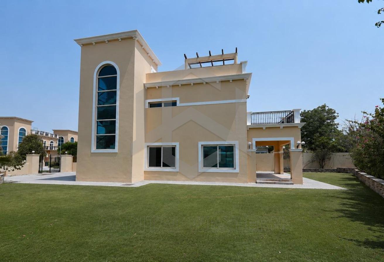 Jumeirah Park | Spacious 4BR + Maid's Room Villa