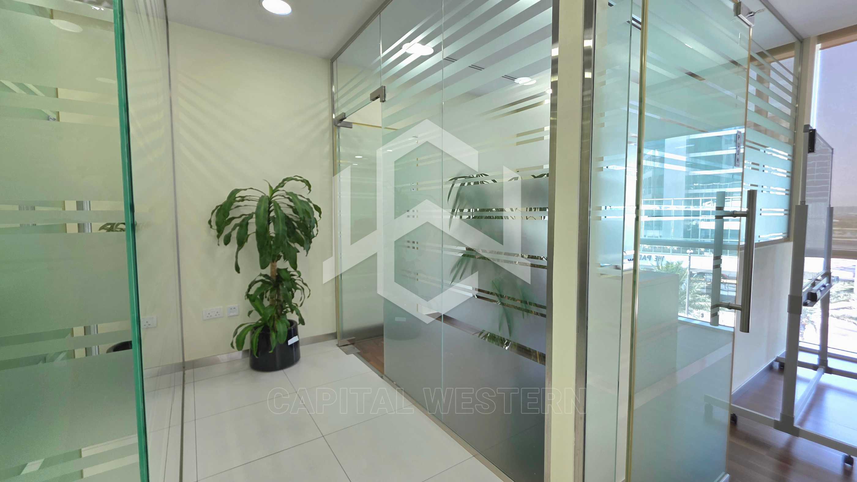 Luxurious Office | Fully Furnished | 4 Parkings — 4