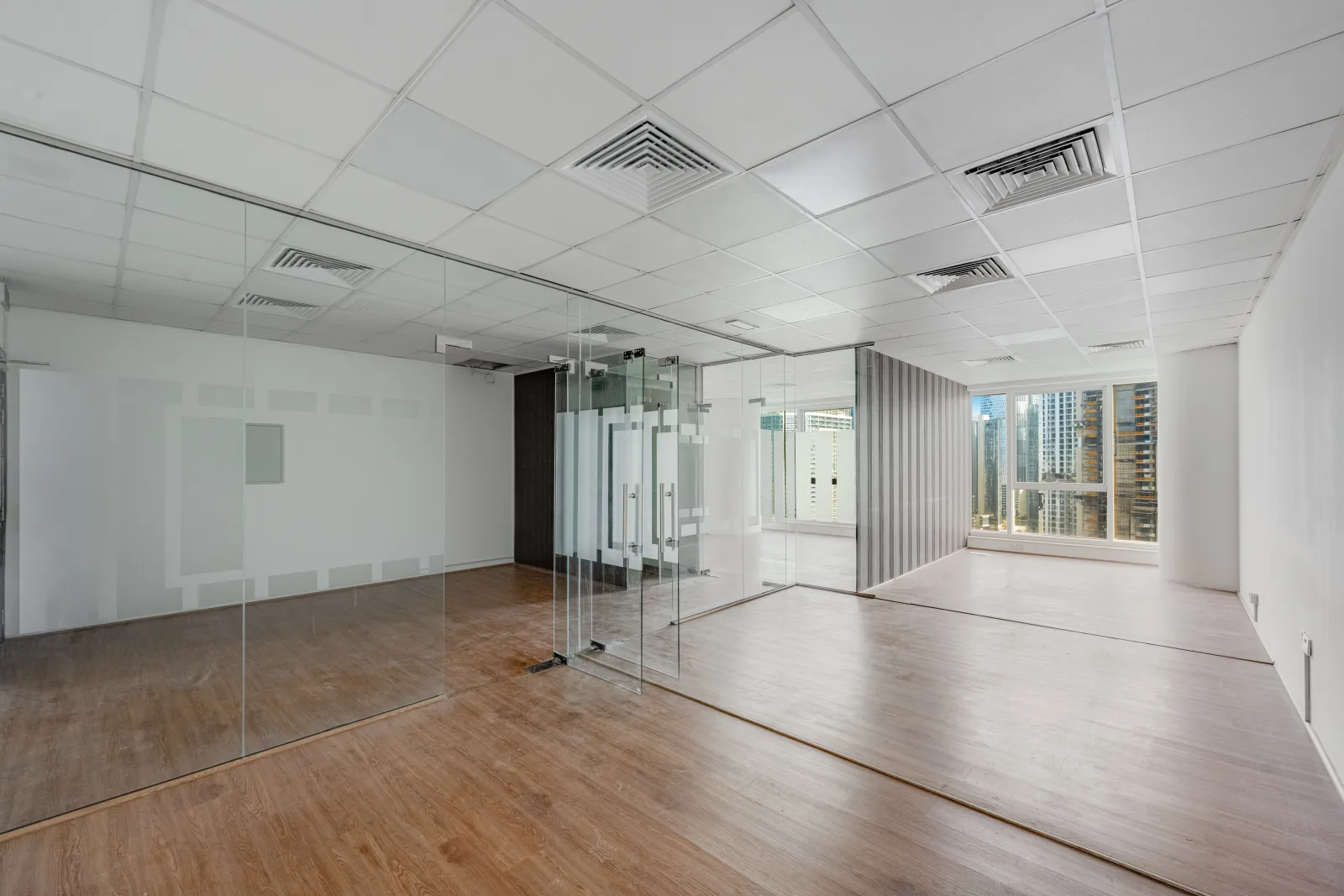 Canal &amp; Burj View | Glass Partitioned | Ready — 2