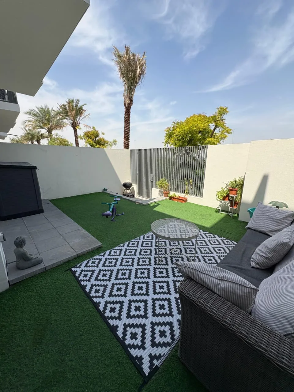 Good Location | AR3 - Sun | Furnished 3BR Villa — 2