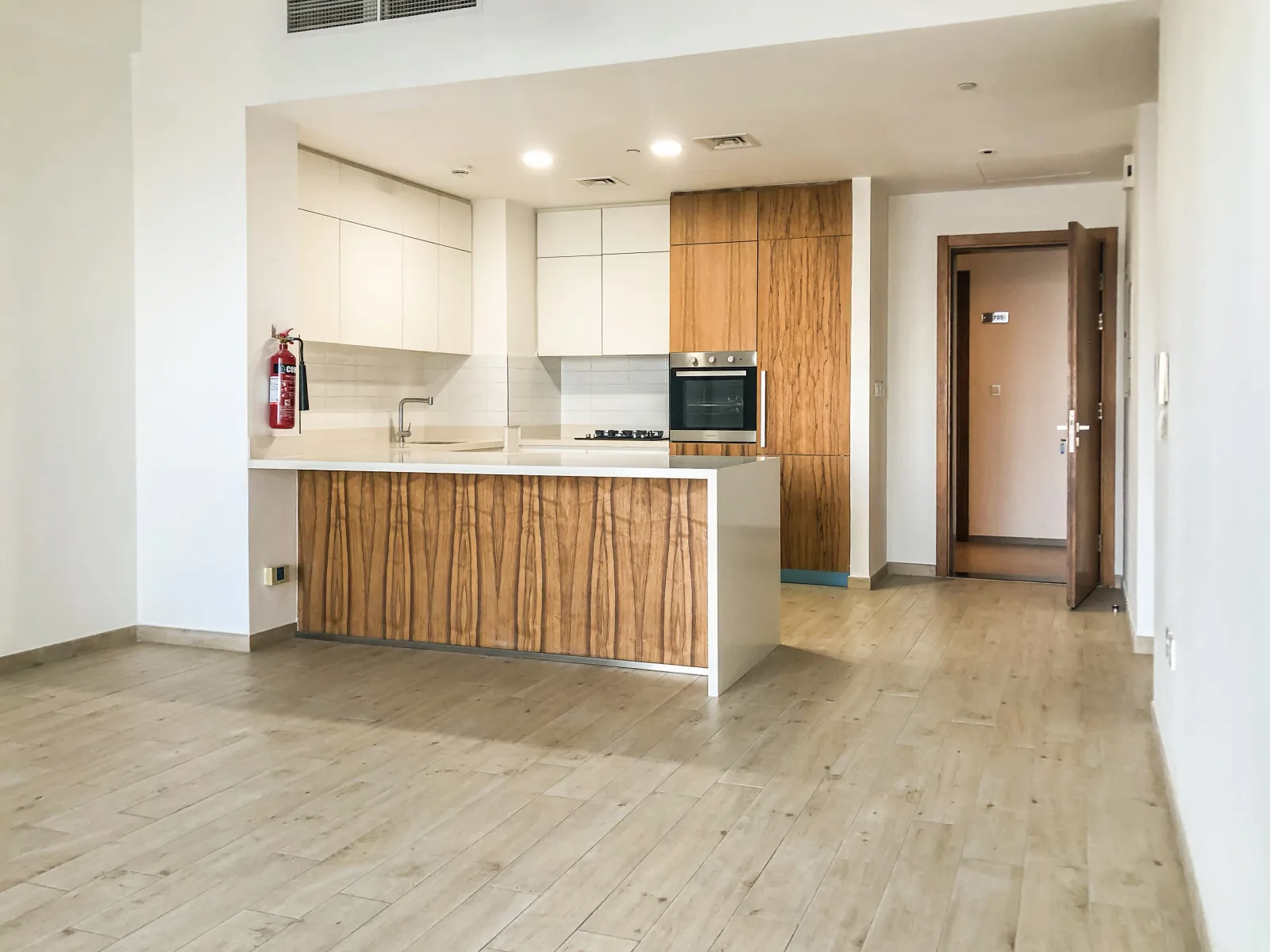 Large 2BR | Mid Floor | Prime Community Living — 4