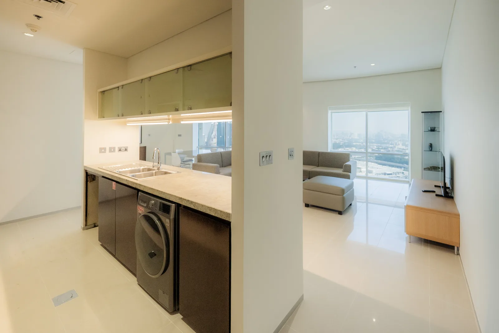 Chiller Free | Prime Location | Close To Metro — 3