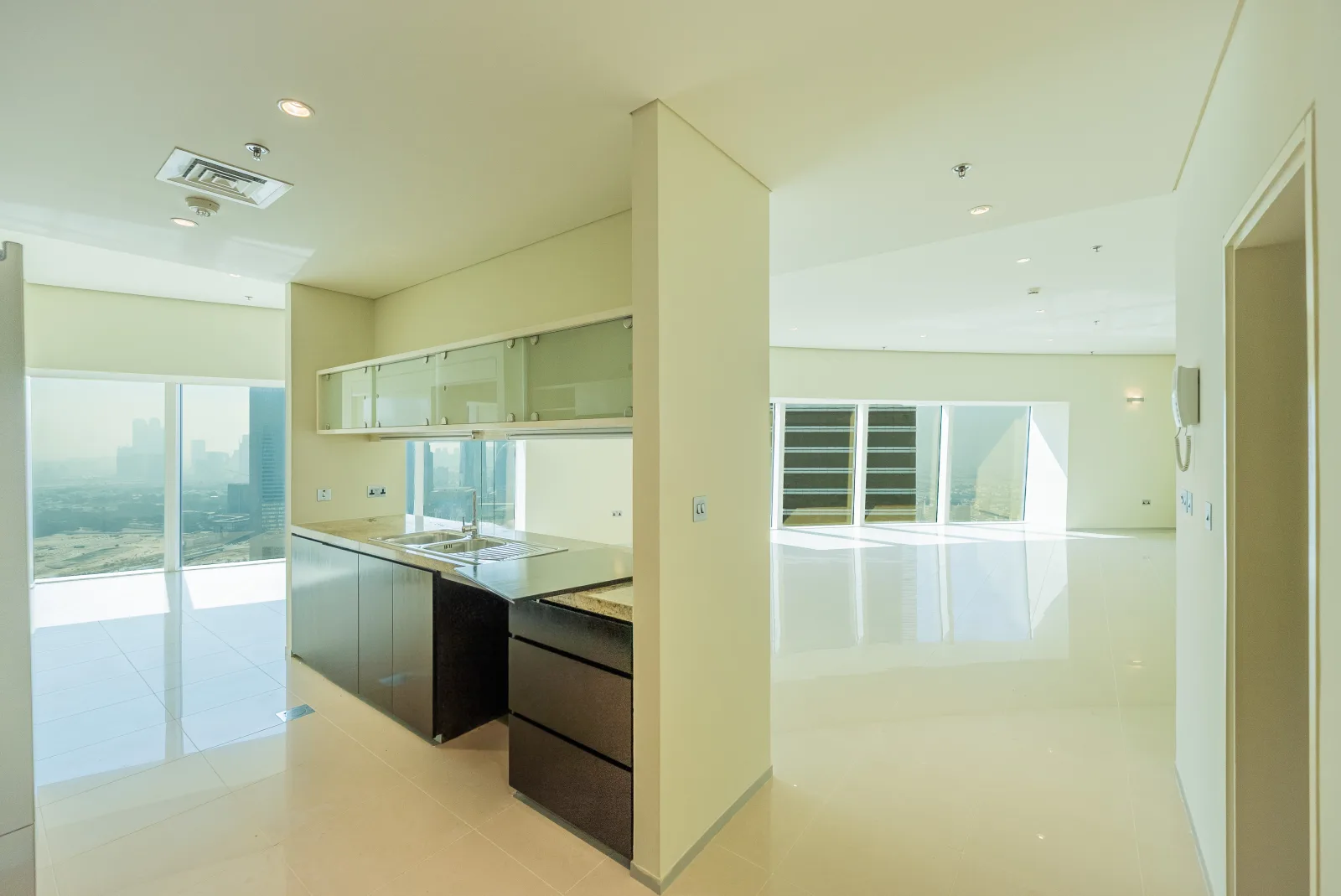 Chiller Free | Prime Location | Close To Metro — 3