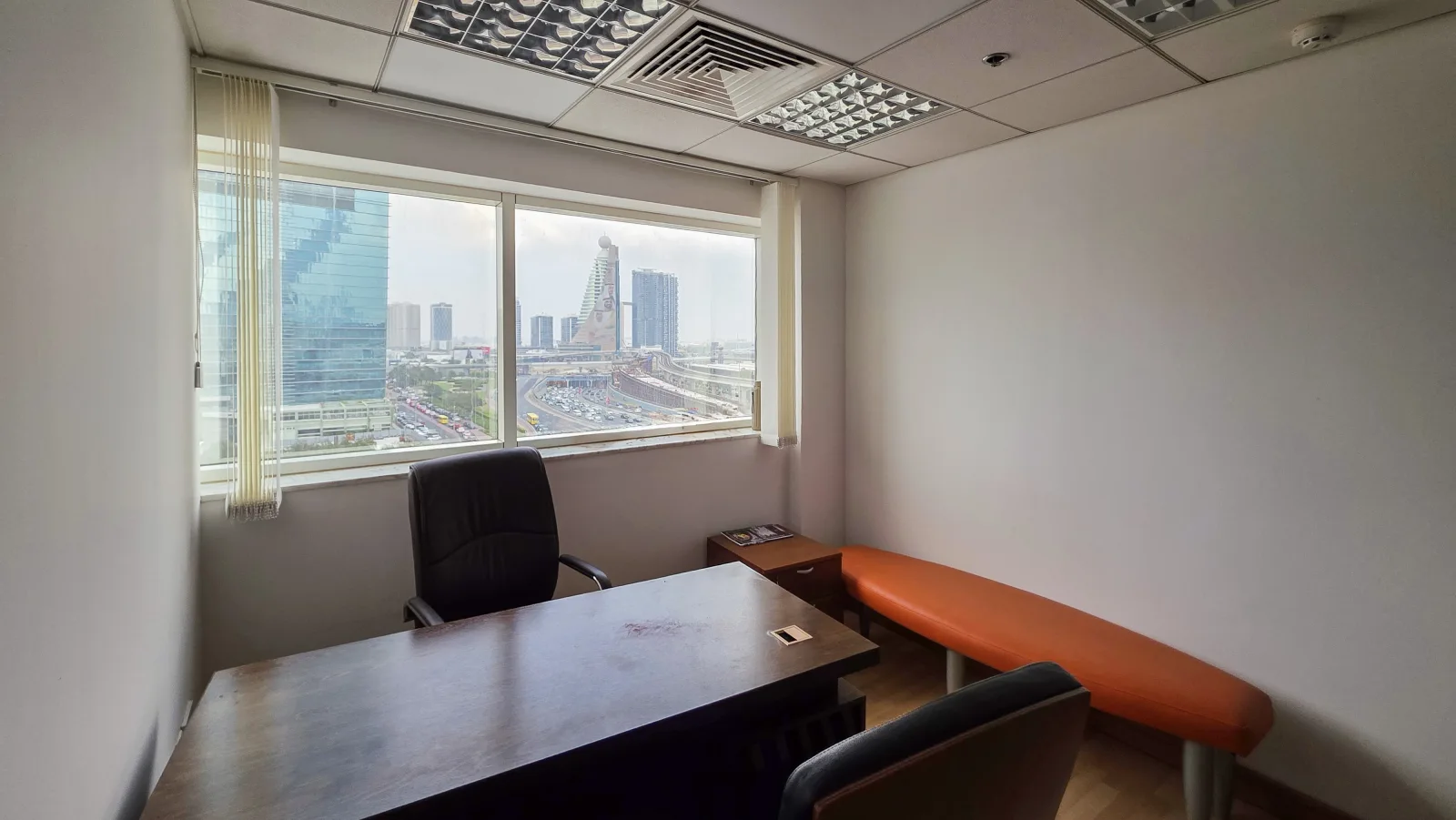 FURNISHED | READY TO MOVE | CLOSE TO METRO — 3