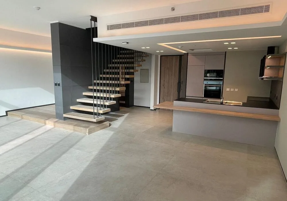 Luxurious Duplex | Spacious | Vacant on Feb15