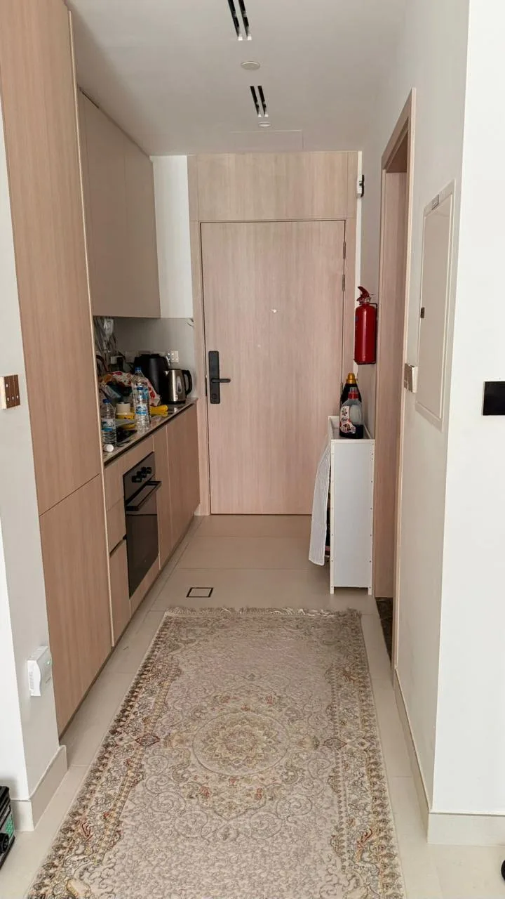 Ready to Move | Modern Studio | Prime Location | 12 Chqs — 4