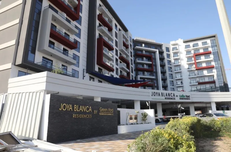 Modern Studio, Available on May 26, Amenities View